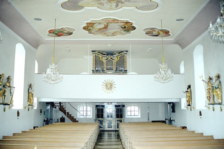 Pilsach DE, Kath. Pfarrkirche St. Peter und Paul